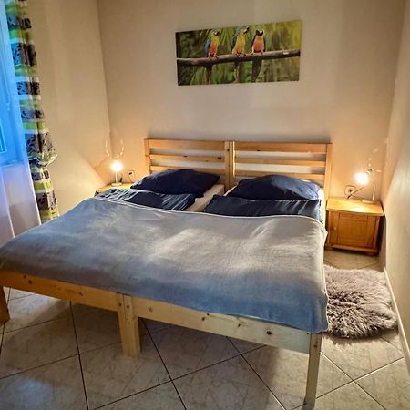 Domek W Glebi Lasu Nad Stawem Wierszyno Buitenkant foto